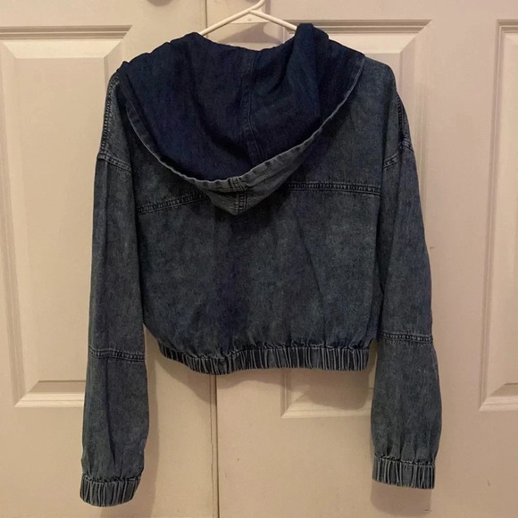 Harper denim cropped zipper jacket size small with hoodie - Picture 3 of 6